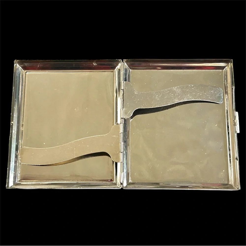 Vintage Y2K Skull Flames 3D Resin Chrome Metal Cigarette Case Card Holder 4x3